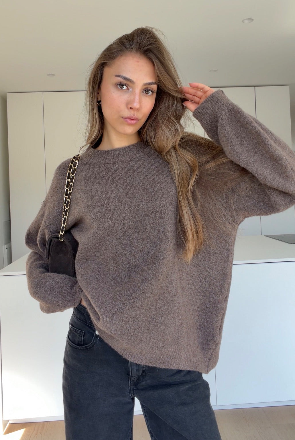 CREWNECK PULLOVER BROWN – Braun | avenuegirls.de Damenmode