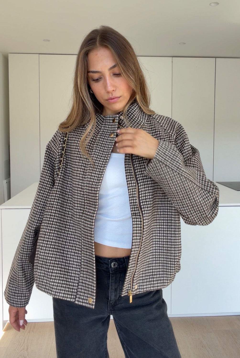 KARO ZIP JACKET BROWN – Braun | avenuegirls.de Damenmode