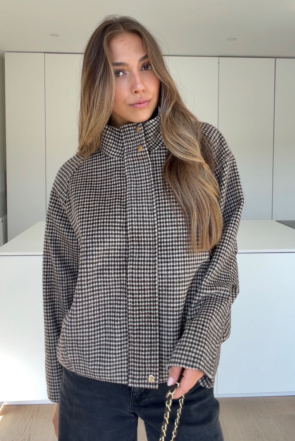KARO ZIP JACKET BROWN – Braun | avenuegirls.de Damenmode