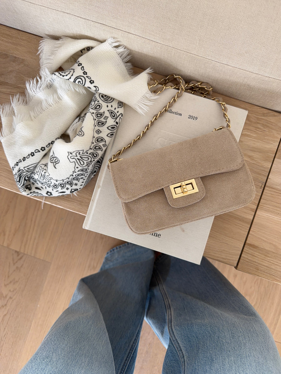 SUEDE SQUARE BAG CREAMY