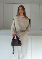 STRIPED CUTOUT SWEATER BEIGE-PINK – Beige-Rosa | avenuegirls.de Damenmode