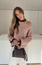 STRIPED CUTOUT SWEATER PINK – Rosa | avenuegirls.de Damenmode