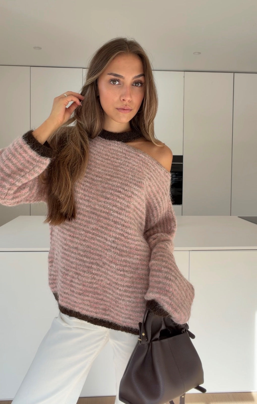 STRIPED CUTOUT SWEATER PINK – Rosa | avenuegirls.de Damenmode