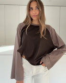 RAGLAN LONGSLEEVE BROWN CAPPU BROWN – Braun | avenuegirls.de Damenmode