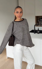 SOFT SMALL STRIPED PULLOVER BROWN-WHITE – Braun-Weiß | avenuegirls.de Damenmode