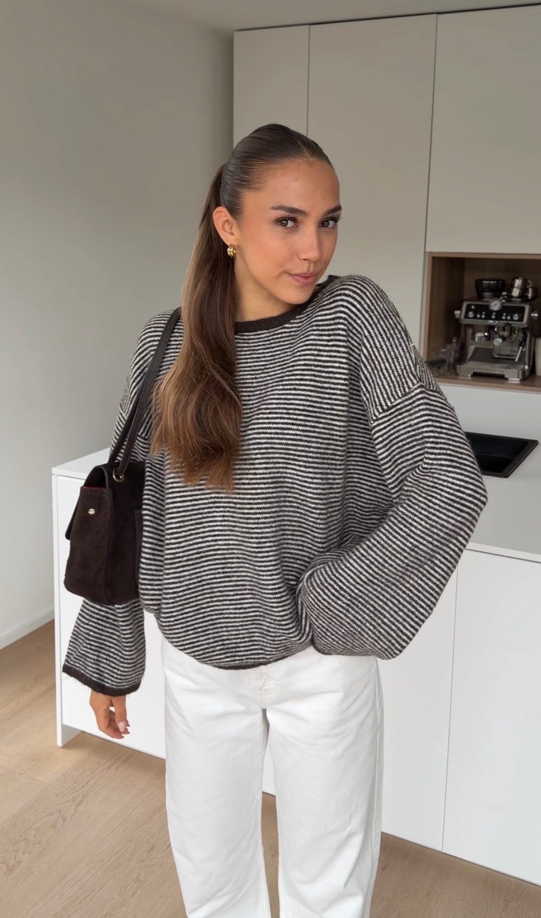 SOFT SMALL STRIPED PULLOVER BROWN-WHITE – Braun-Weiß | avenuegirls.de Damenmode