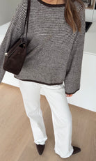 SOFT SMALL STRIPED PULLOVER BROWN-WHITE – Braun-Weiß | avenuegirls.de Damenmode