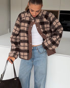 KARO BUTTON JACKET BROWN – Braun | avenuegirls.de Damenmode