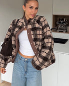 KARO BUTTON JACKET BROWN – Braun | avenuegirls.de Damenmode