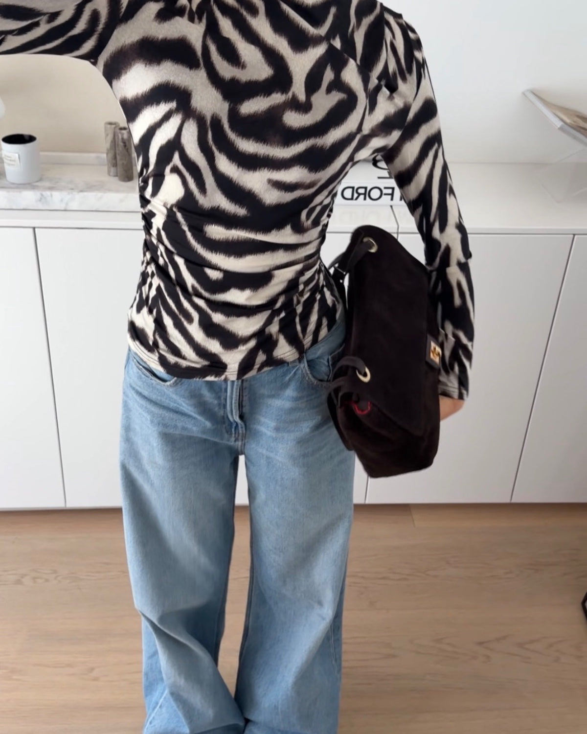 ZEBRA LONGTOP BLACK-WHITE – Schwarz-Weiß | avenuegirls.de Damenmode