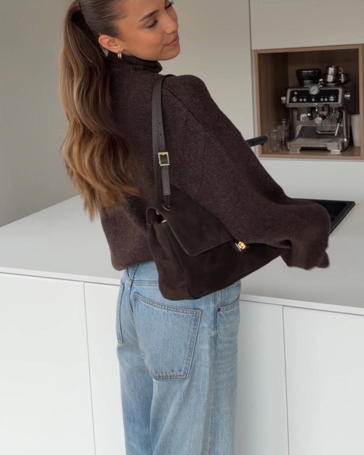 ECHTLEDER HANDBAG DARK BROWN – Dunkelbraun | avenuegirls.de Damenmode