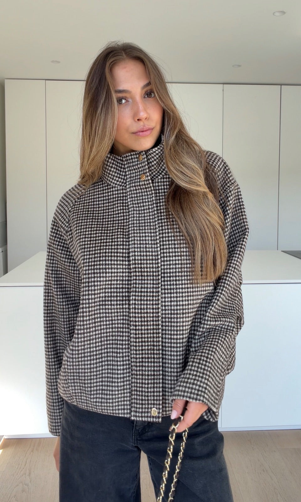 KARO ZIP JACKET BROWN – Braun | avenuegirls.de Damenmode